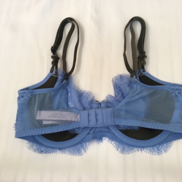 LAST ONE!!! New VS Dream Angels Lace Bra 32D - Picture 3 of 8